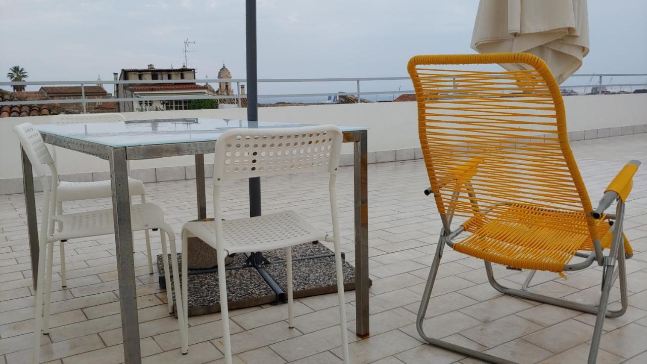 Apartament La Terrazza Di Rosy Katania Zewnętrze zdjęcie